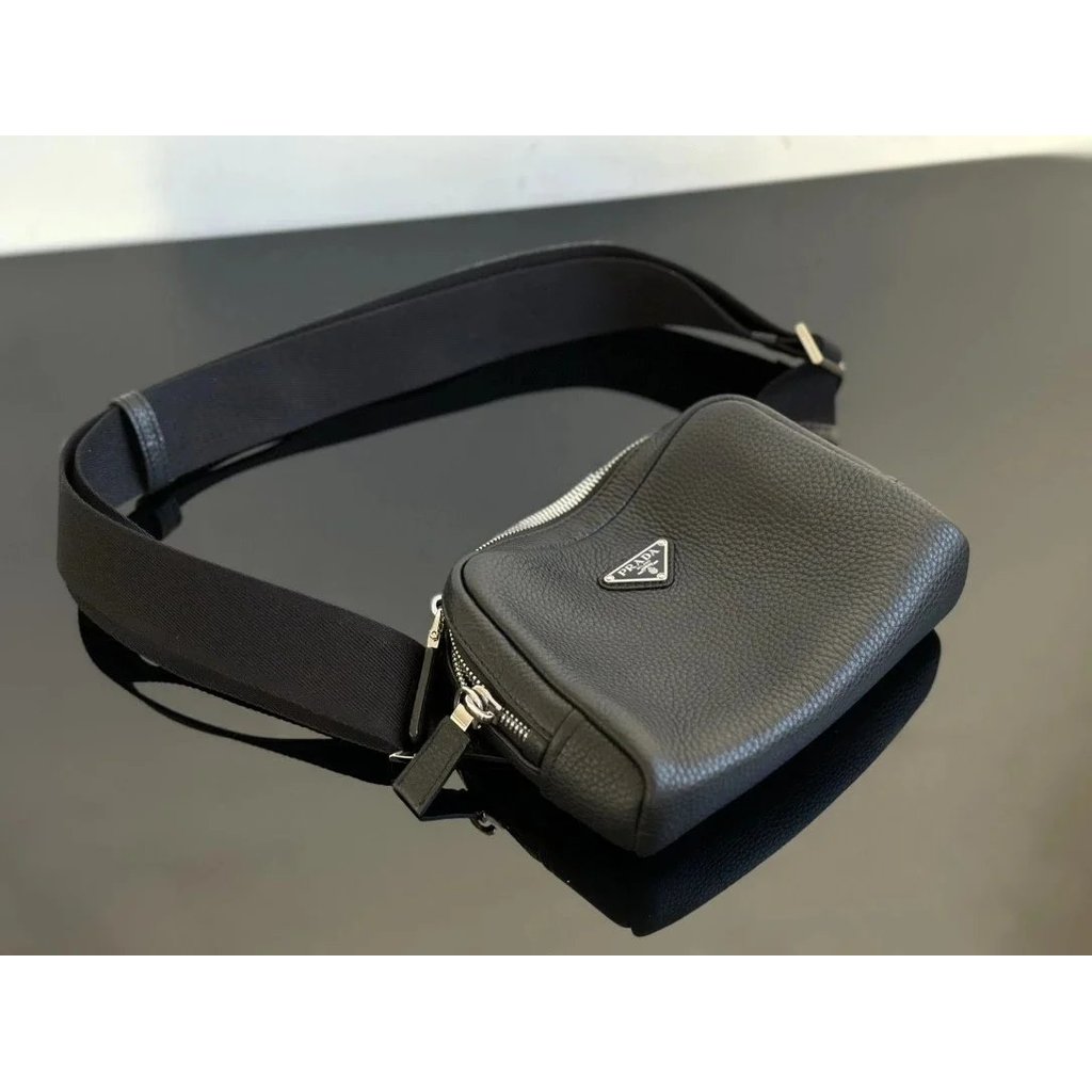 Prada Leather Shoulder Crossbody Bag กระเป๋าสะพายข้าง กระเป๋าผู้ชาย