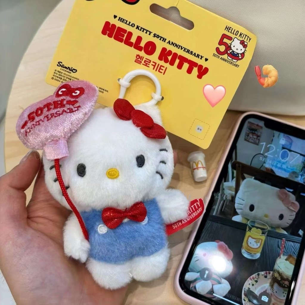 ใหม่ hellokitty 50th Anniversary 33th Limited จี้ตุ๊กตา กระเป๋านักเรียน จี้พวงกุญแจ ของขวัญ