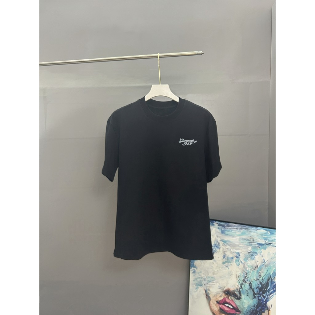 GIVENCHY/GIVENCHY 2026 ต้นฤดูใบไม้ผลิสไตล์ใหม่เสื้อยืดแขนสั้นผู้ชายผู้หญิงคู่สไตล์รอบคอ Slim-Fit สีส