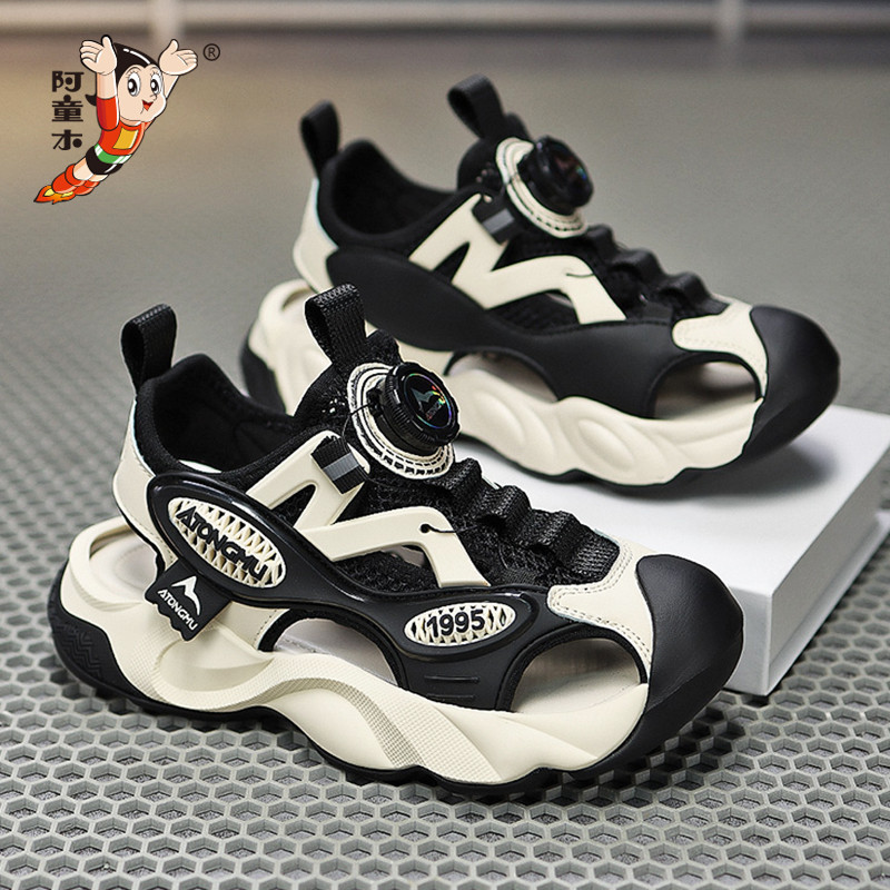 รองเท้าเด็ก Astro Boy รองเท้าแตะ2026ฤดูใบไม้ผลิและฤดูร้อนใหม่เด็กหล่อเป่าโถวกีฬากลางแจ้งรองเท้าชายหา