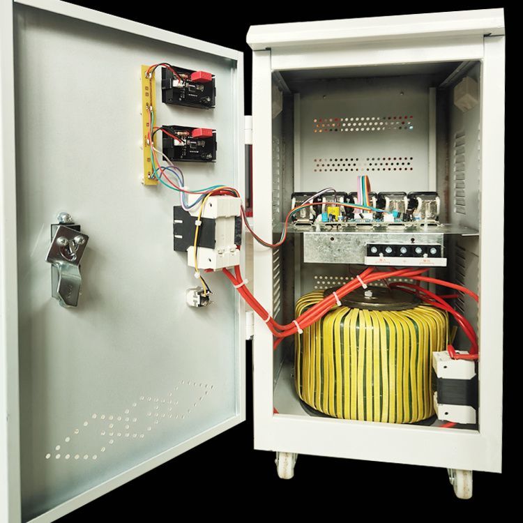 เครื่องควบคุมแรงดันไฟฟ้า 38000W 38KW อัตโนมัติ สำหรับแอร์ 220V แรงดันต่ำ
