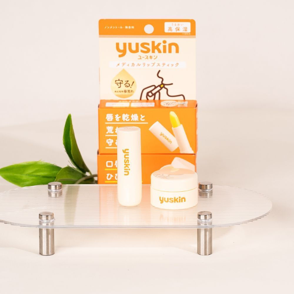 Japan Yuskin Yuskin Vitamin Repair Lip Balm 8.5g/Moisturizing Lip Balm 3.5g12Y