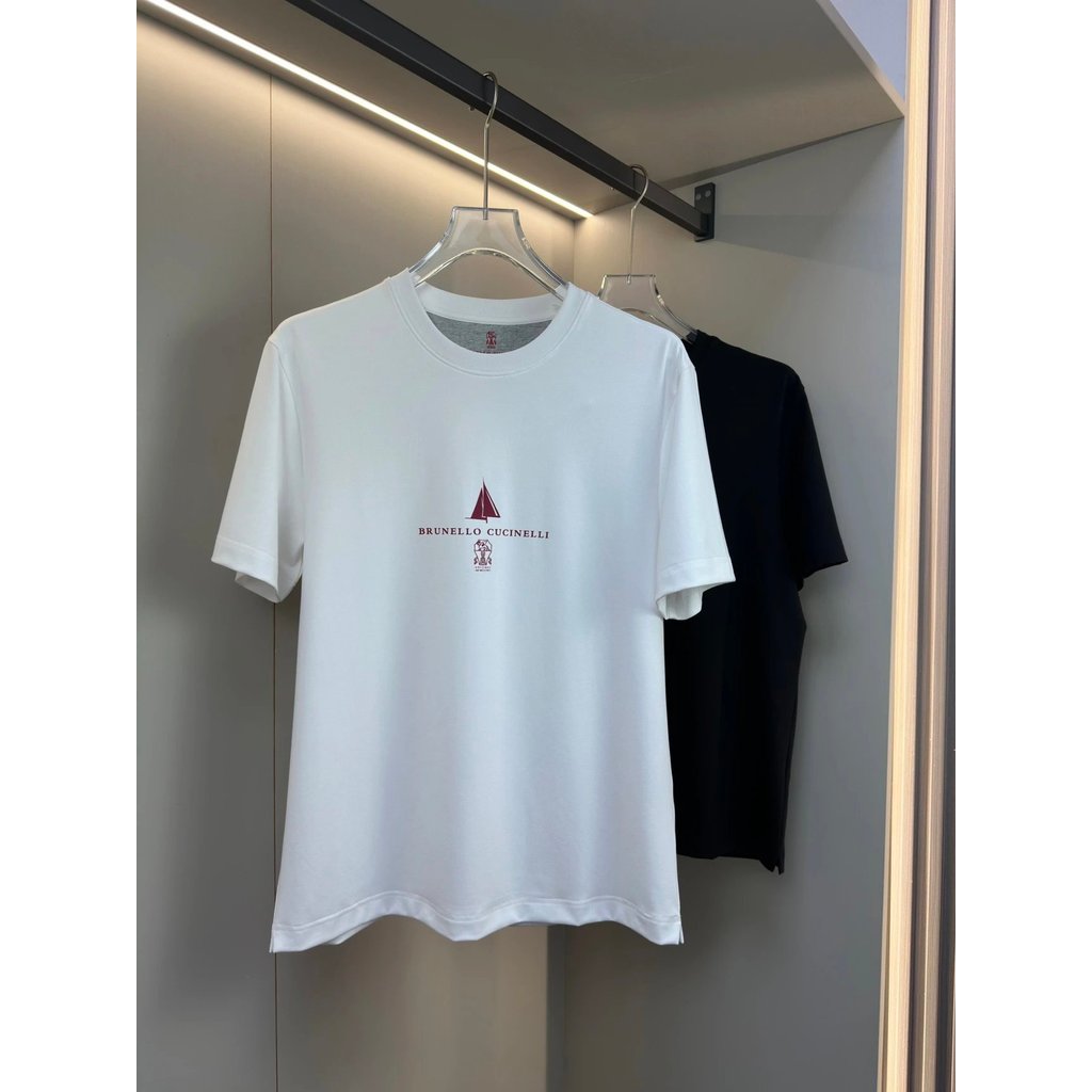 BRUNELLO CUCINEL2026 เสื้อยืดแขนสั้นผู้ชายฤดูใบไม้ผลิฤดูร้อน 
เสื้อยืดพื้นฐาน Uphold Brand Low-Key S