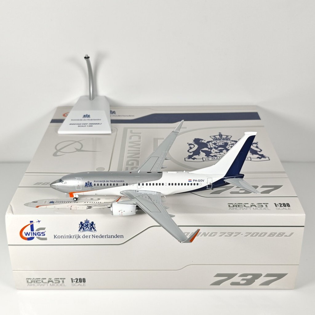 JC Wings LH2307 1: 200 เครื่องพิเศษเนเธอร์แลนด์ B737-700BBJ PH-GOV รุ่นโลหะผสม