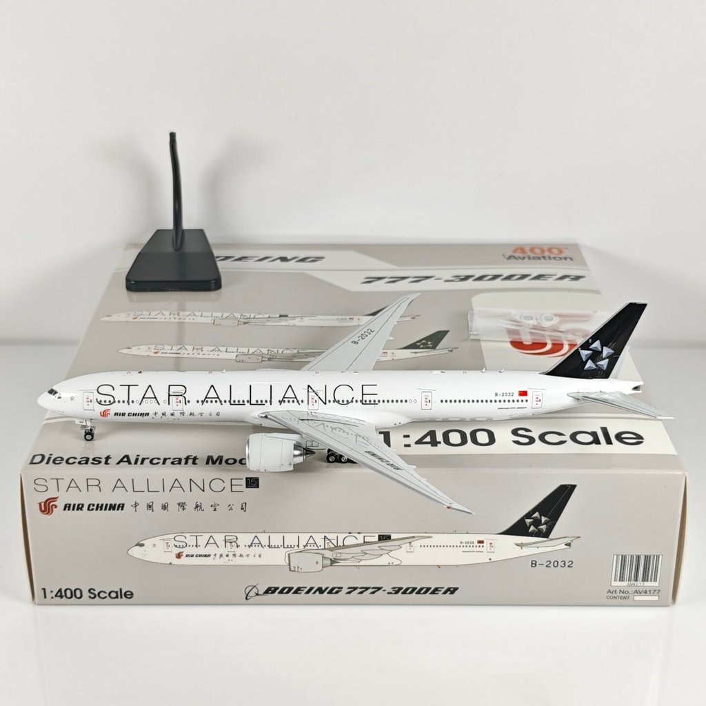 Aviation 1: 400 China International Airlines B777-300ER B-2032 Star Alliance Alloy