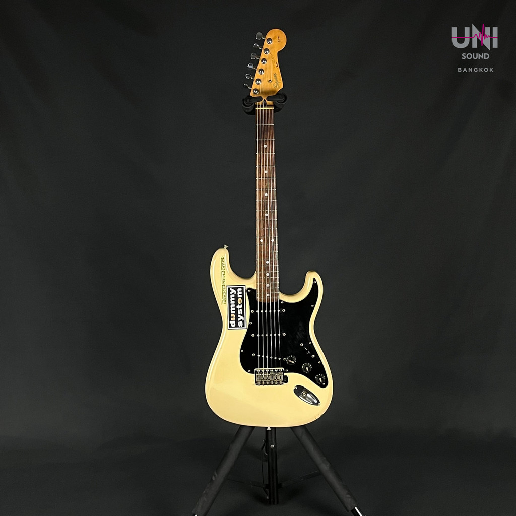 กีต้าร์ไฟฟ้า Squier Japan Silver Series Stratocaster