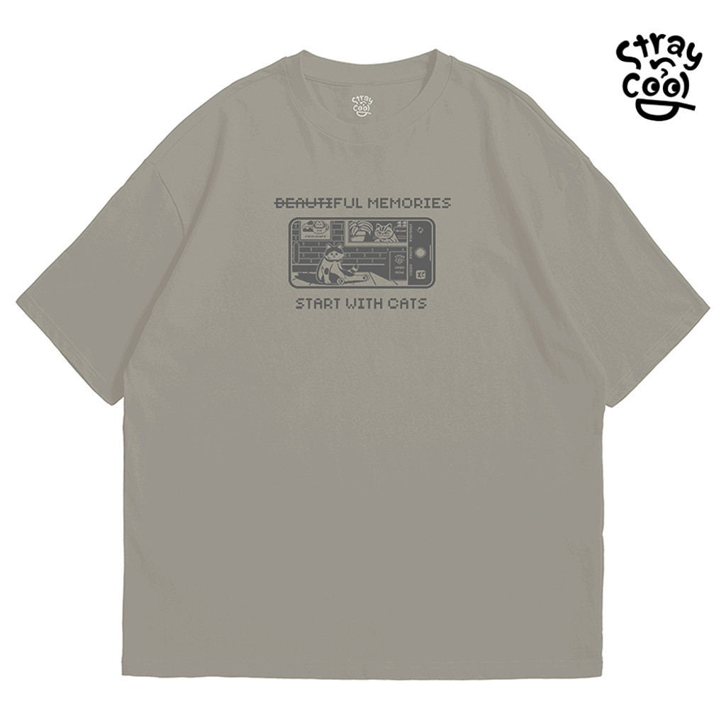 Strayandcool เสื้อยืดโอเวอร์ไซส์ "Full memories start with cats" Oversized T-shirt