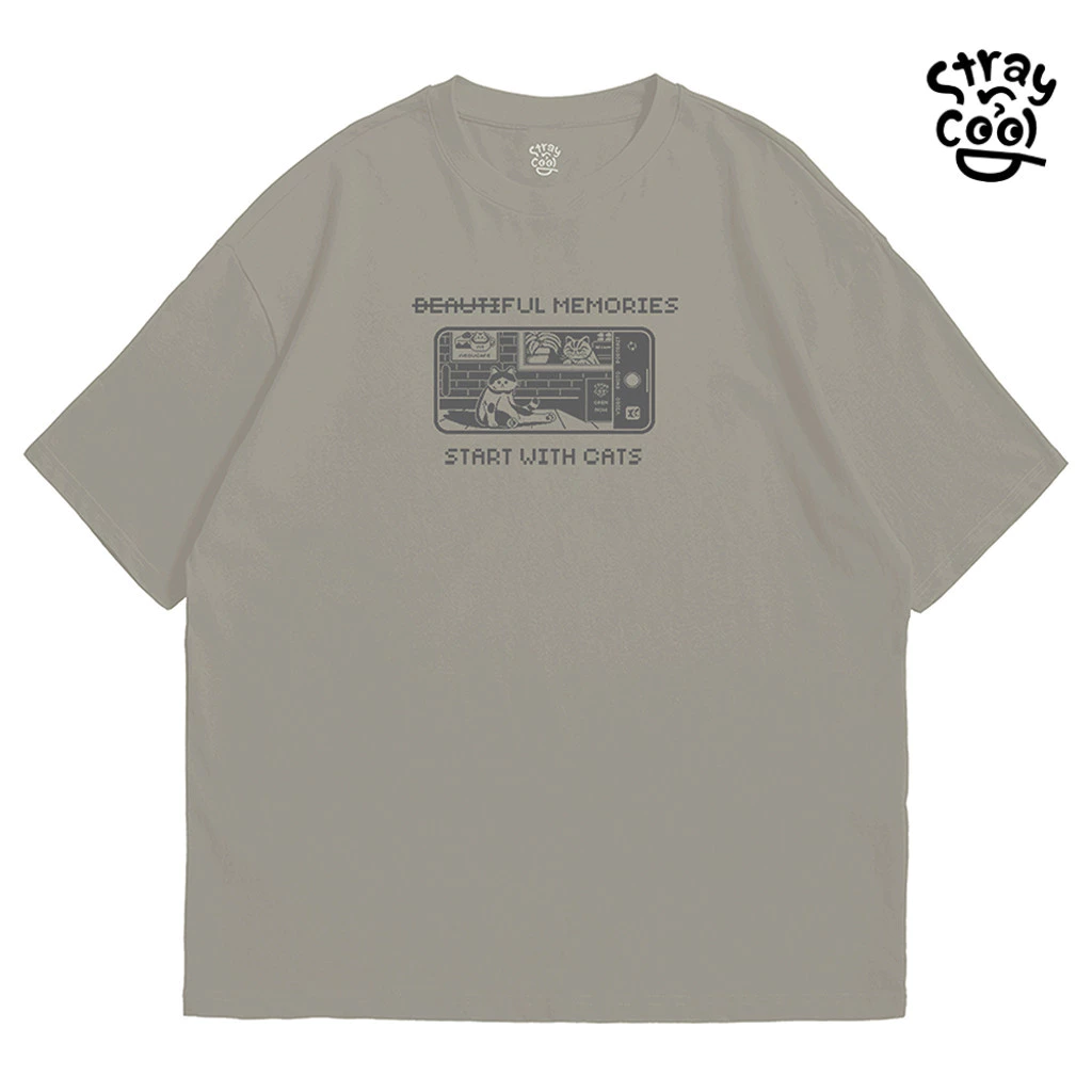 Strayandcool เสื้อยืดโอเวอร์ไซส์ "Full memories start with cats" Oversized T-shirt