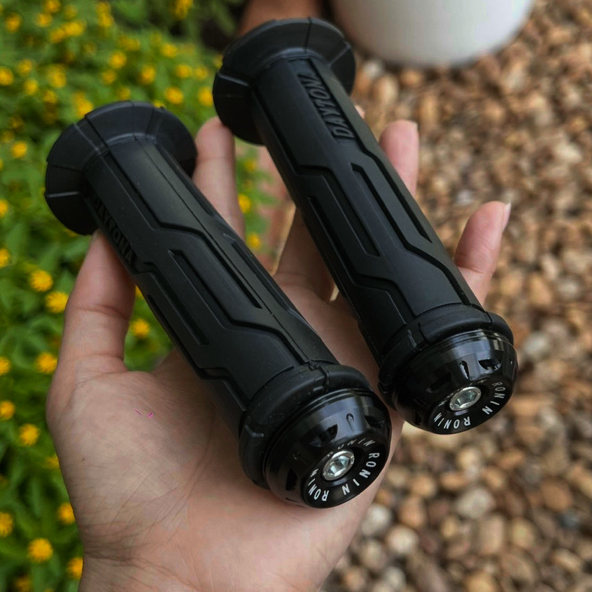 ปลอกแฮนด์นิ่มๆ Daytona สีดำ พร้อมปลายแฮนด์ - CR Racing