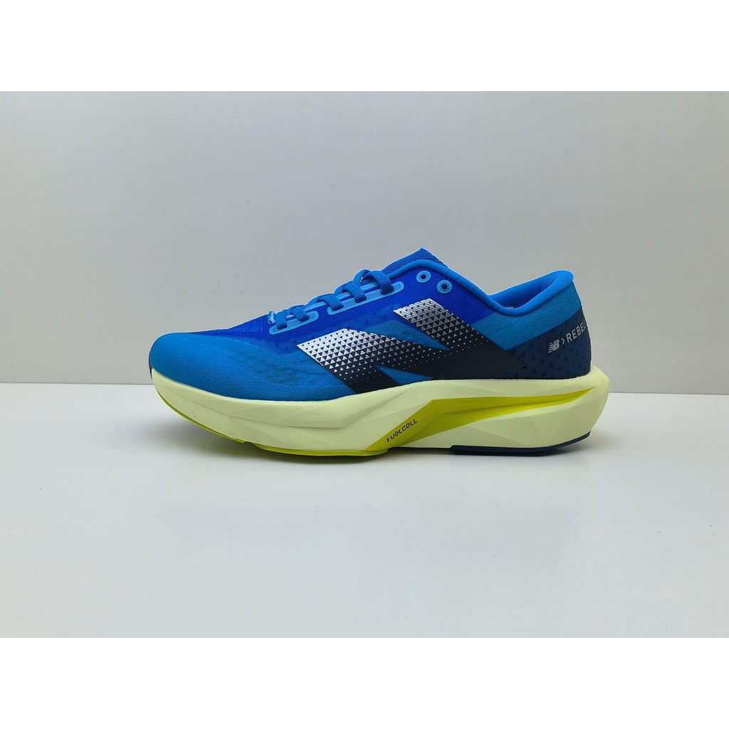ใหม่ rebel FuelCell rebel V4 วัสดุผ้ารองเท้าวิ่งน้ําหนักเบา Marath ต่ํา