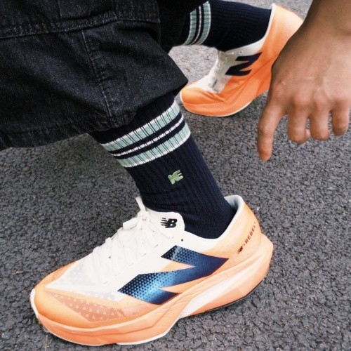 ✅รับประกันของแท้ (พร้อมส่ง & พรี🔥) NEW BALANCE FuelCell Rebel v4 รองเท้าวิ่งใส่ซ้อมใส่แข่งได้ทุกระยะ