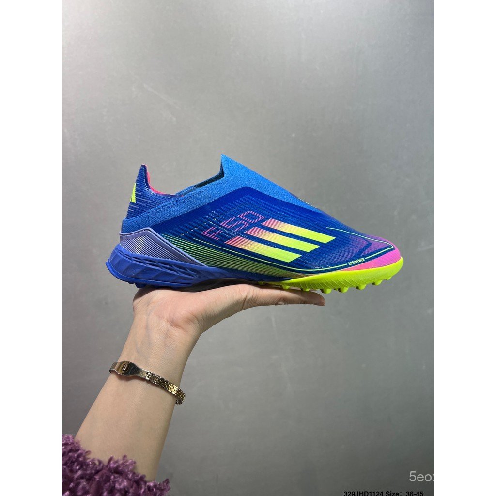 รองเท้าฟุตบอล adidas F50 PRO และ PREDATOR 24 ELITE TF สำหรับผู้ชายและผู้หญิง ใช้งานได้บนสนามหญ้าเทีย