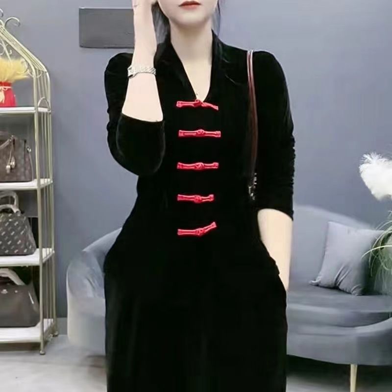 COD 2026 Retro Buttoned เสื้อยืดเสื้อขนาดเล็กฤดูใบไม้ร่วงผลิตภัณฑ์ใหม่แฟชั่น Slimmer ดู Slim-fit แขน