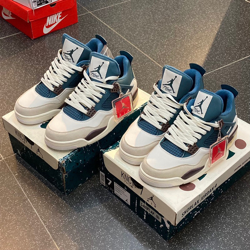 รองเท้าผู้ชาย Air Jordan 4 Retro