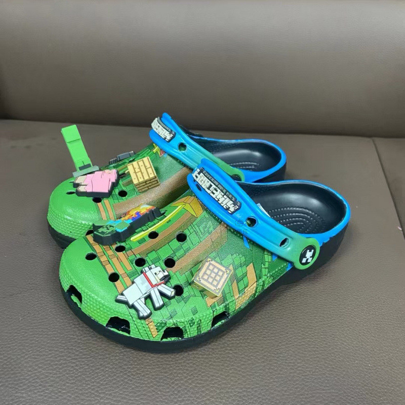 Croc Croc Croc s Croc Hole รองเท้า Minecraft Co-Branded รองเท้าแตะเด็กชายหาดแม่ลูกกลางแจ้ง Universal