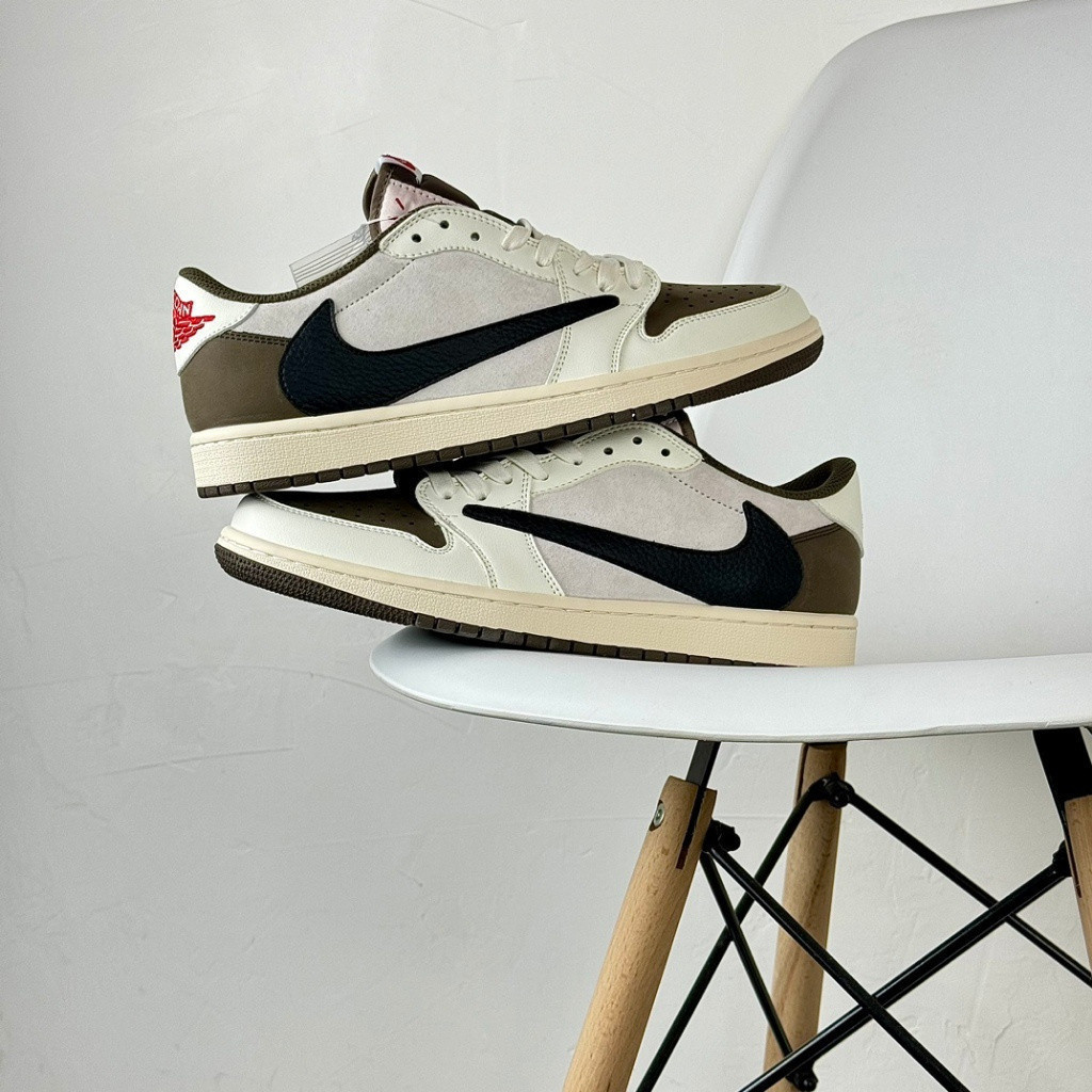 Travis Scott x Nike Air Jordan 1 Low Reverse Mocha รองเท้าผ้าใบสำหรับทุกเพศ