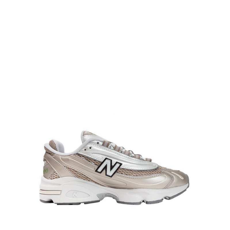 1,000 รองเท้าผ้าใบผู้ใหญ่-สีเทา 6II0