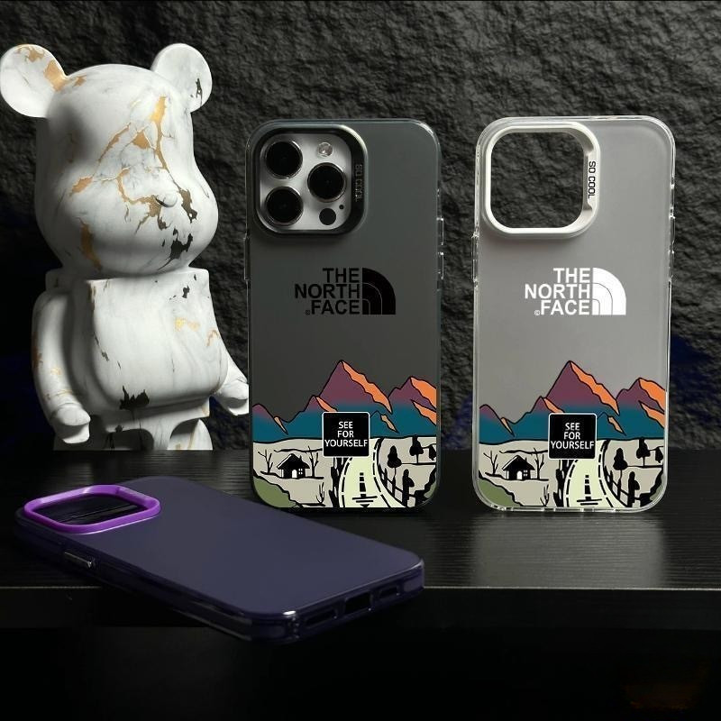 เคสสำหรับไอโฟน16 ส่งในพื้นที่ แบรนด์เนมเท่ๆ เคสแข็งทนทานสี่สี For IPhone17 16 13 12 11 14 15ProMax 7/8Plus SE2 XR XSMAX