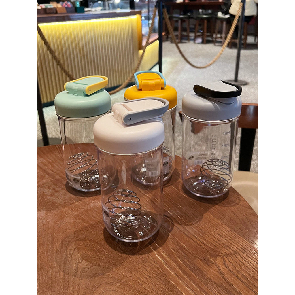 ถ้วยน้ํากีฬา Girls High-value Summer New Style Shaker Cup Protein tritan Portable Scale Blender Cup