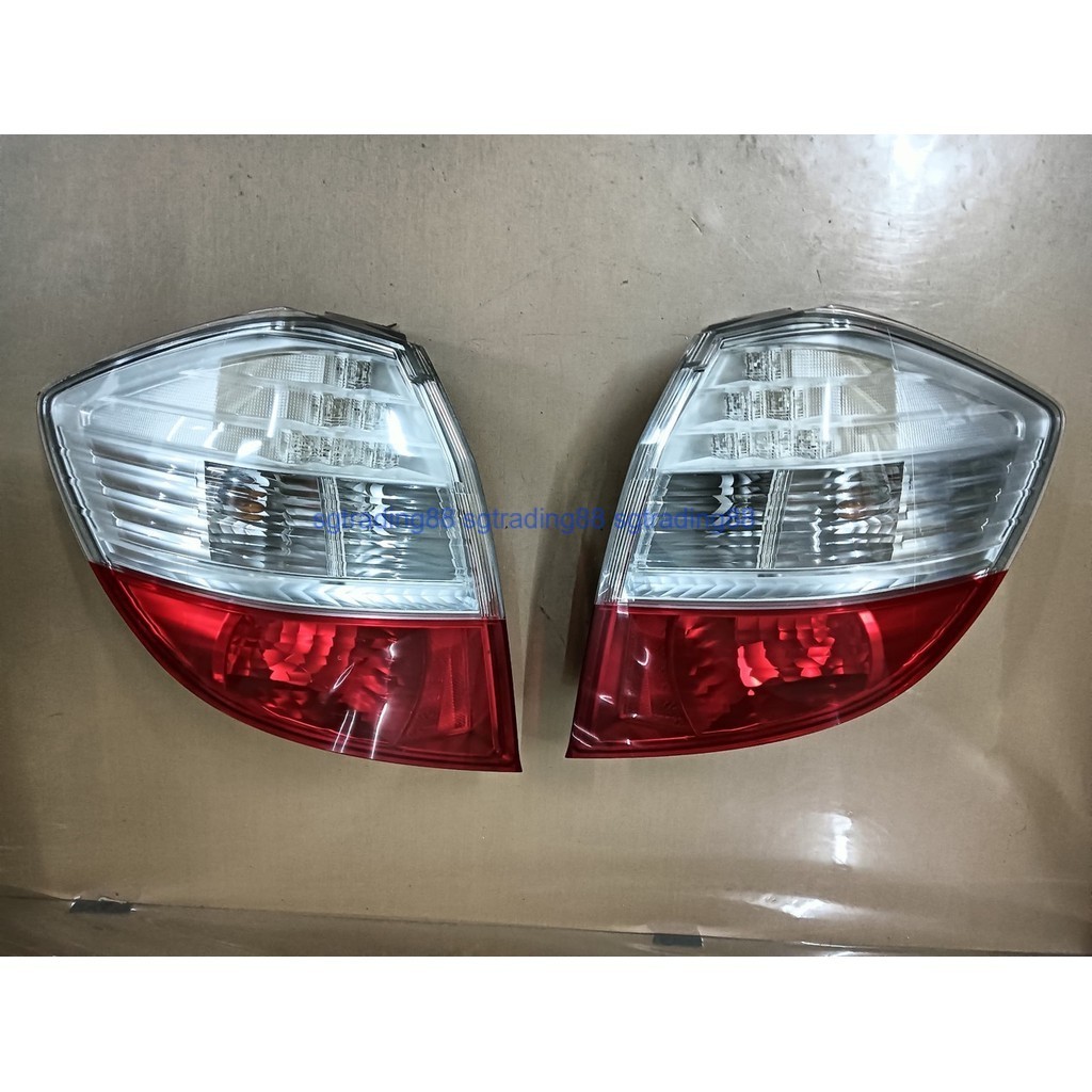 Honda Jazz Fit GE6 GE8 ไฟท้ายด้านหลังสีขาวสีแดง - Lampu Belakang RS Hybrid 08-13
