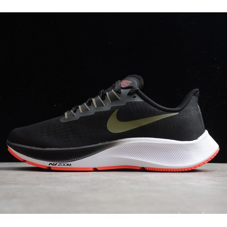 รองเท้าวิ่ง Air Zoom Pegasus 37 สำหรับผู้ชาย โมเดล Turbo รหัส BQ9646-004