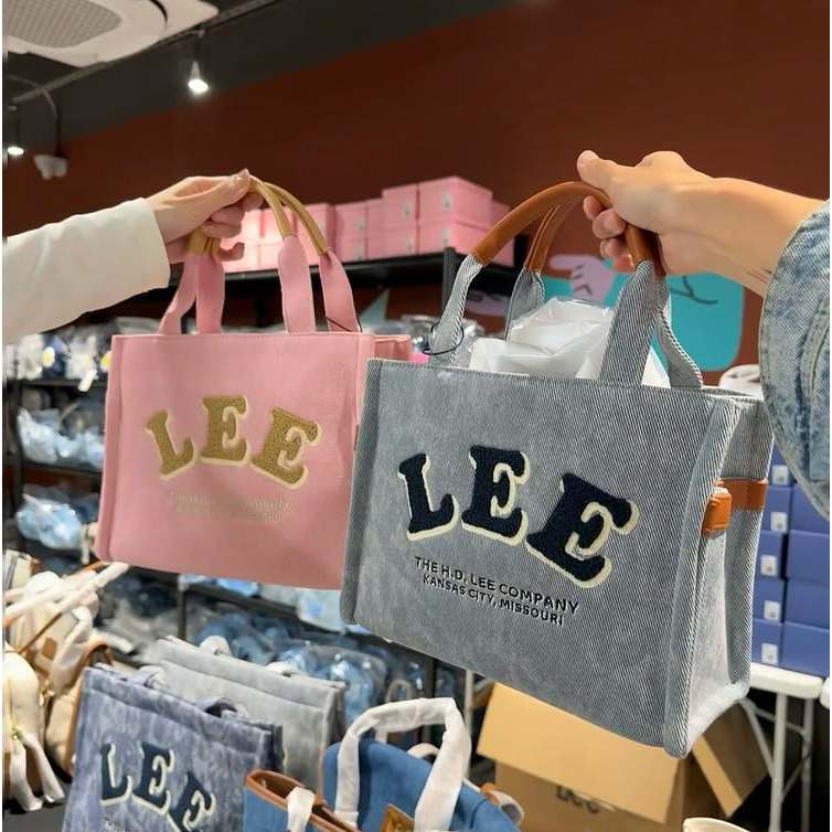 LEE Strawberry Clarinet Tote Bag 🎀🫧⋆˚·˚