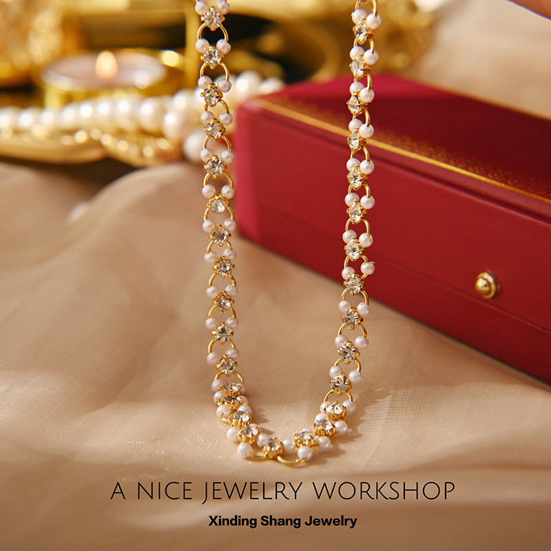 สร้อยคอเพทายมุกโพรงอารมณ์ฝรั่งเศสสร้อยคอระดับไฮเอนด์การออกแบบเฉพาะอารมณ์เฉพาะสร้อยคอที่เรียบง่ายหญิง