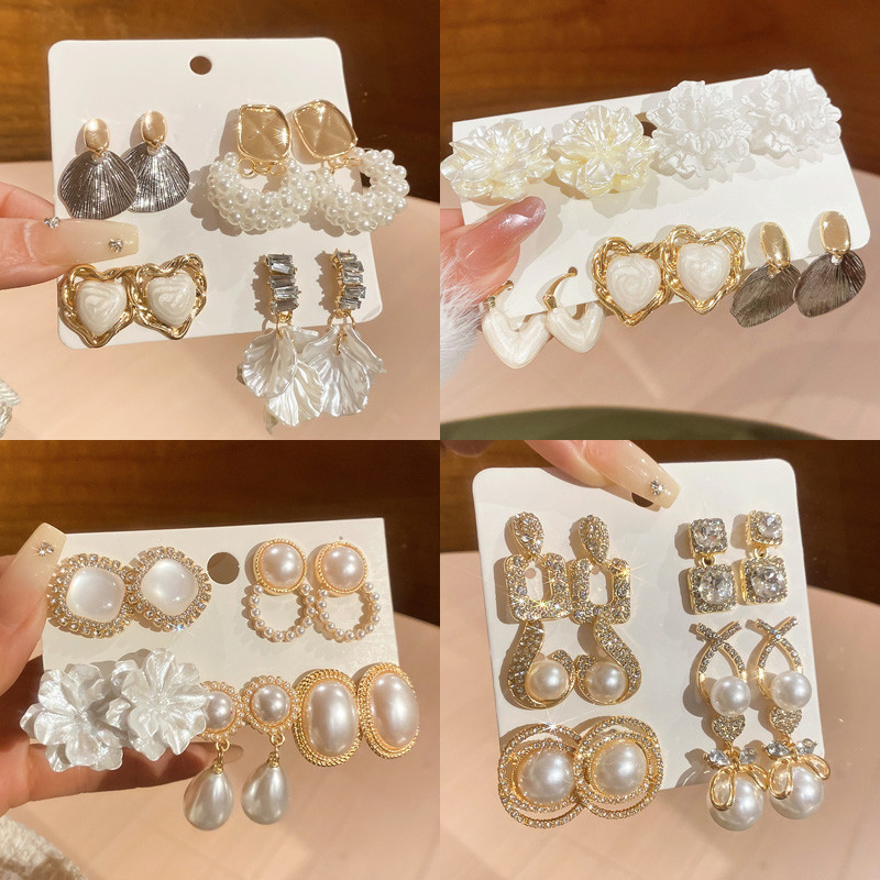 Rhinestone ชุดต่างหูดอกไม้มุก Niche Design Stud ต่างหูแฟชั่นอุปกรณ์เสริมระดับไฮเอนด์สําหรับผู้หญิง
