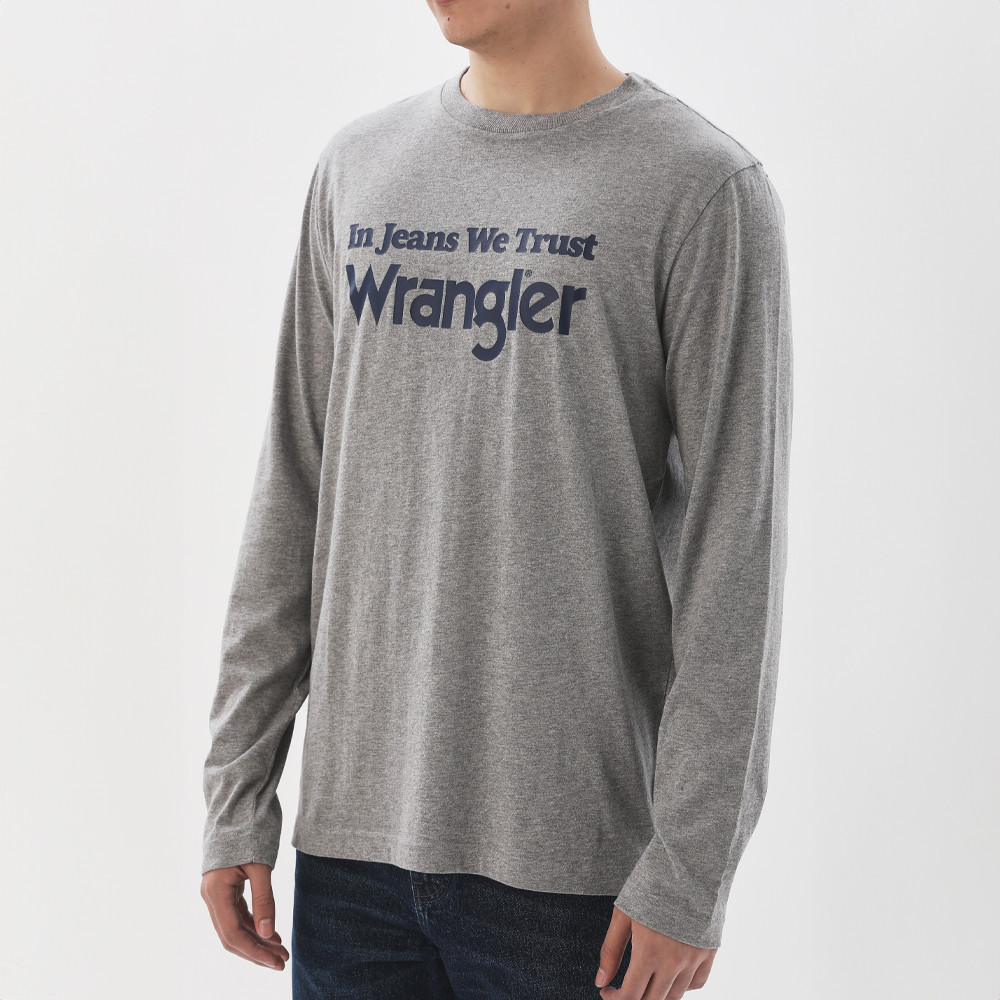 WRANGLER เสื้อยืดแขนยาวผู้ชาย รุ่น WR F425MTLSF29 สีเทา - รูปที่ 2