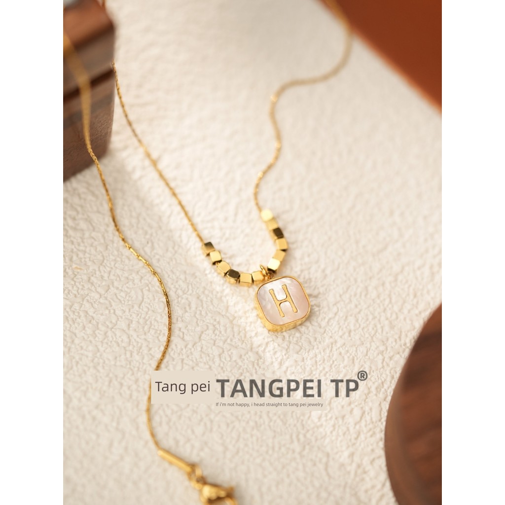 สร้อยคอตัวอักษรสแตนเลสขนาดเล็ก Tang Pei สวยงามสำหรับทุกโอกาส