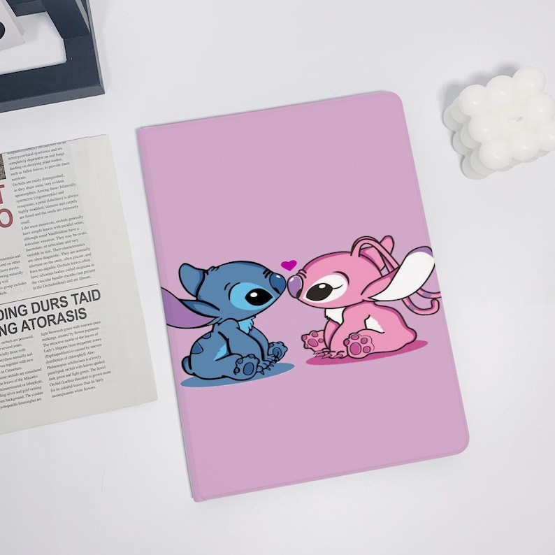 Kiss Stitch&Angel iPad Air 5 2022 iPad 10 2022 เคส iPad 9,iPad Pro 11" 12.9 2022 iPad Pro 12.9 2021 
