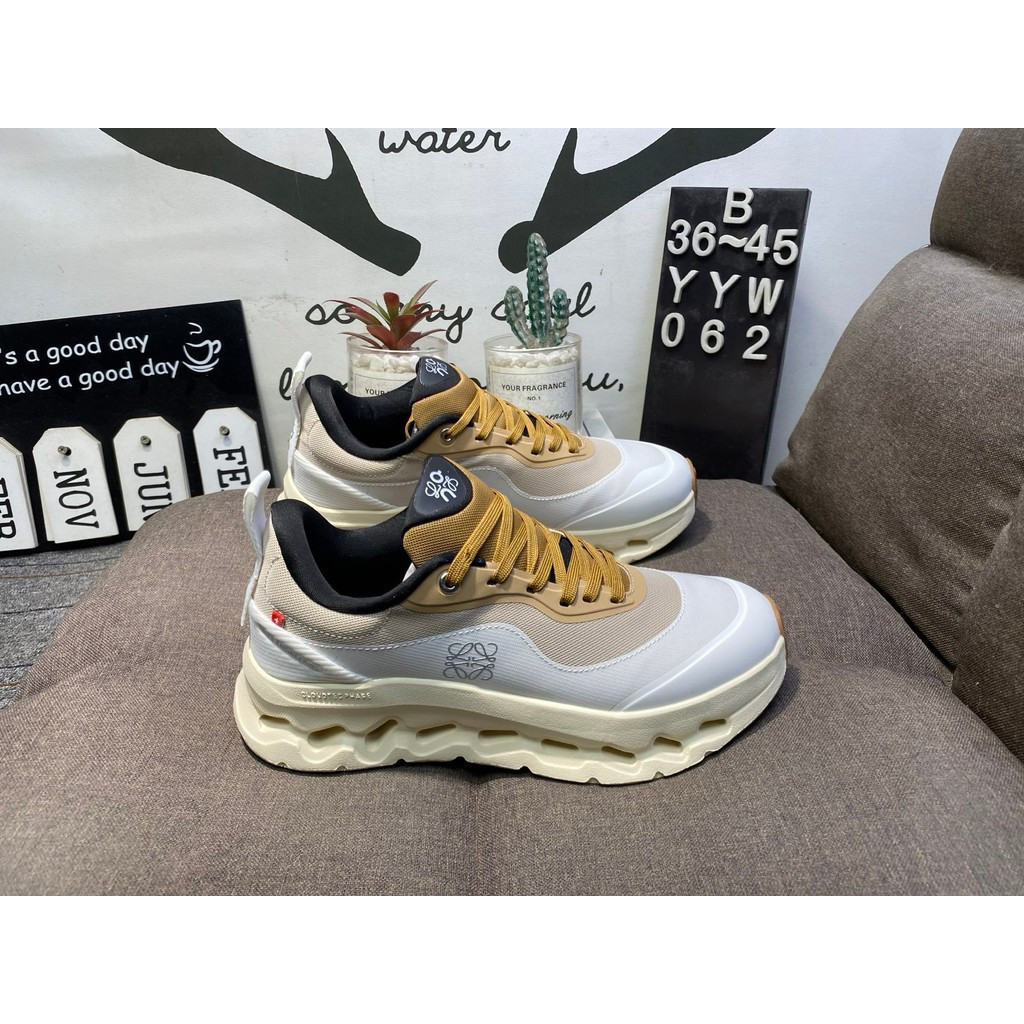 Loewe/Loewe ON Co-Branded 2.0 รองเท้าผ้าใบตาข่ายระบายอากาศน้ําหนักเบารองเท้าวิ่ง EQ9V