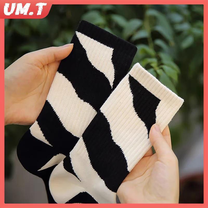 UM.T 1คู่แฟชั่นSos Hip Hopสเก็ตบอร์ดลายกลางหลอดSosสีทึบBreathableผ้าฝ้ายSosสําหรับผู้หญิงน่ารักSos n