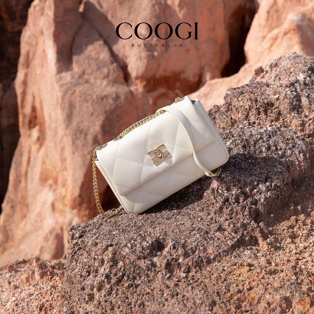 COOGI กระเป๋าถือหรูรุ่นใหม่ กระเป๋าสะพายข้างผู้หญิงแบบควิลท์ระดับไฮเอนด์ กระเป๋าทรงสี่เหลี่ยมขนาดเล็