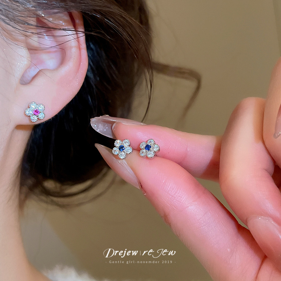 ต่างหูสตั๊ดผู้หญิง ลายดอกไม้เงิน พลอยเทียม สีฟ้า/สีชมพู สร้อยคอสไตล์แฟชั่นสำหรับวันทุกวัน