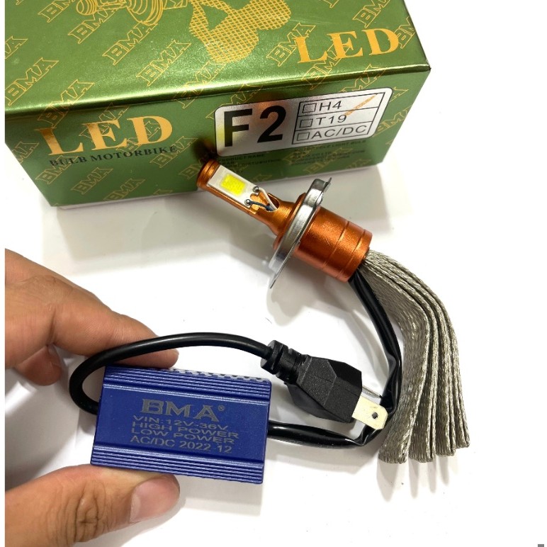 CYT LED หม้อน้ําหางนกยูง 3 Hearts พร้อม Pins H4 และ M5 Led 3 Hearts BL77