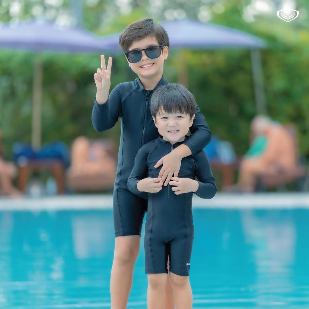 GRAND SPORT ชุดว่ายน้ำเด็กบอดี้สูทแขนยาว JUNIOR’S ONE-PIECE SWIMSUIT รหัส : 342763