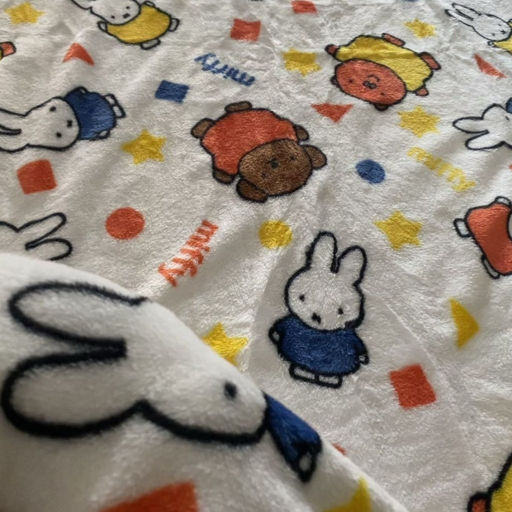การ์ตูน Miffy  ผ้าห่มกระต่าย มิฟฟี่ ผ้าห่มสักหลาดหอพักสํานักงาน งีบหลับ ผ้าห่มนักเรียนที่อบอุ่น