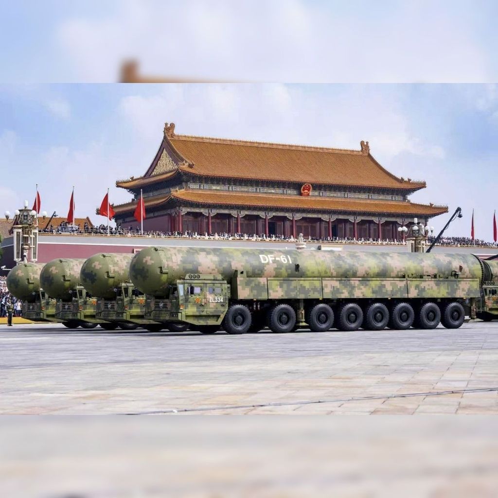 Trumpeter 82964 1/72 DF-61 Intercontinental Ballistic Missile Assembly Model