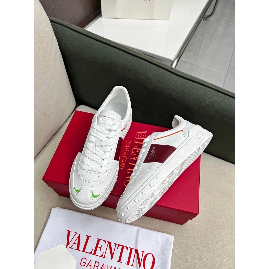 Low valentino valentino รองเท้าผ้าใบลําลองสไตล์ใหม่ Hua