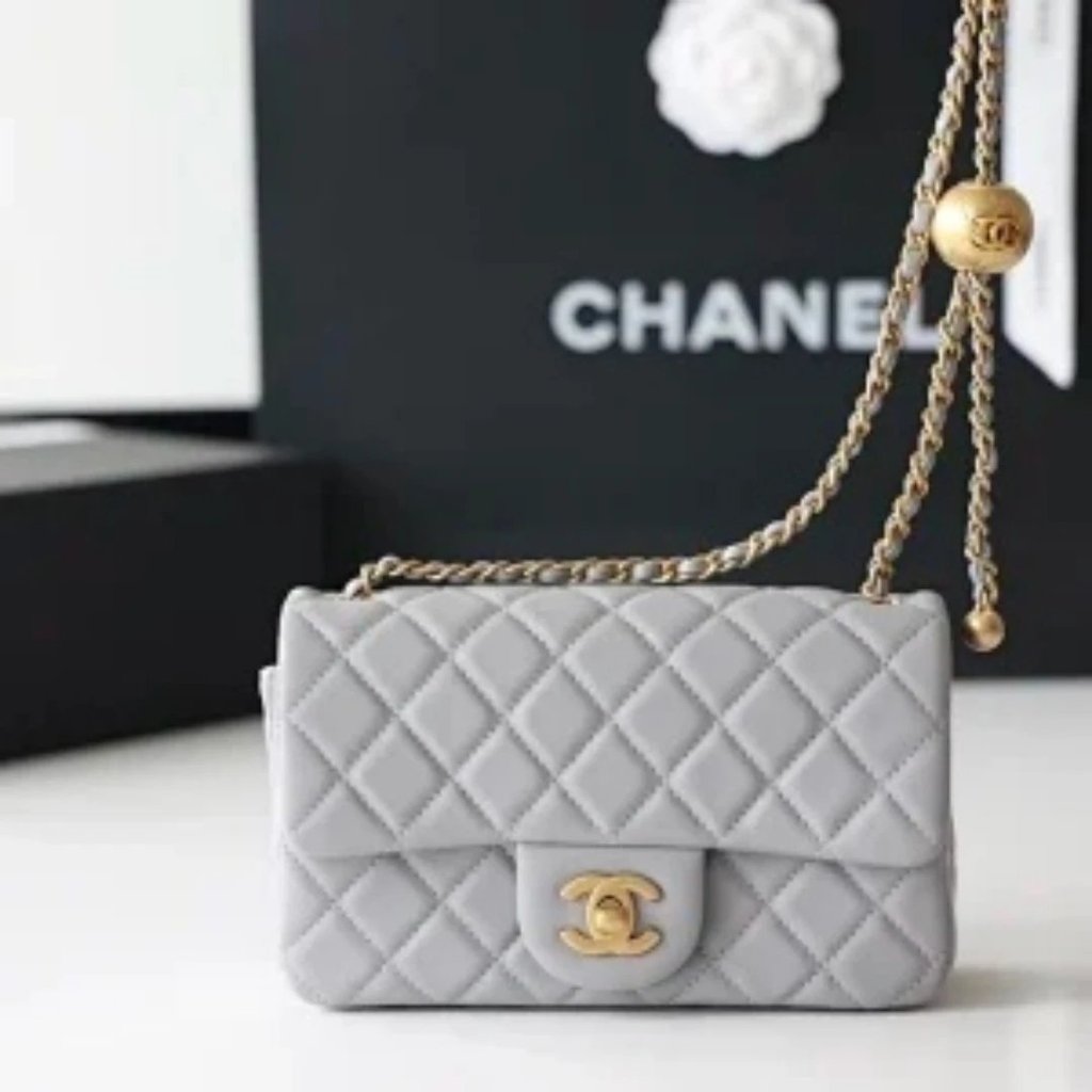Chanel All-Match Simple Durable Chain Messenger Bag Square Fat Diamond Bag