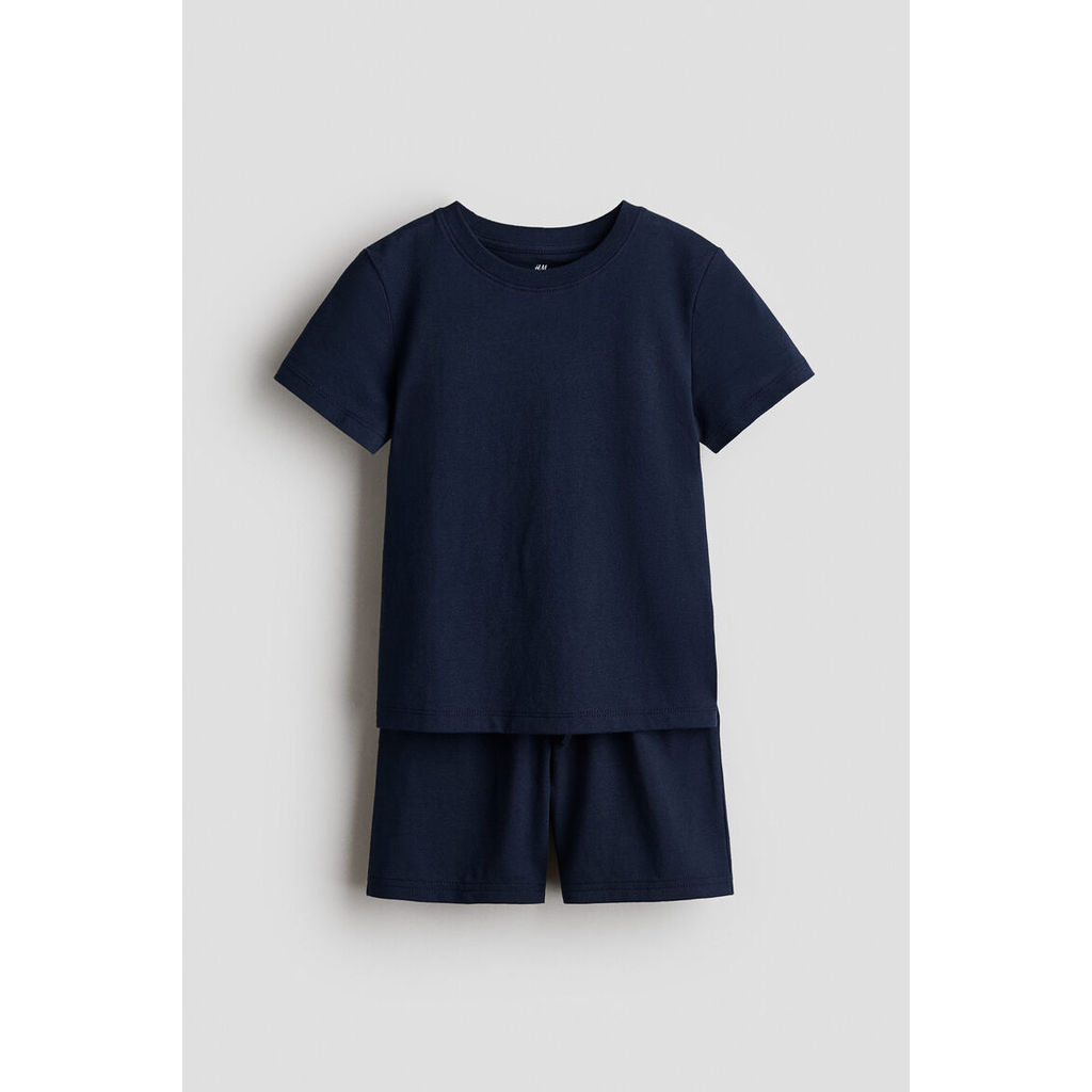 H&M(เอชแอนด์เอ็ม) ชุดเสื้อยืดและกางเกงขาสั้น 2 ชิ้น เด็กชาย 1308140_1