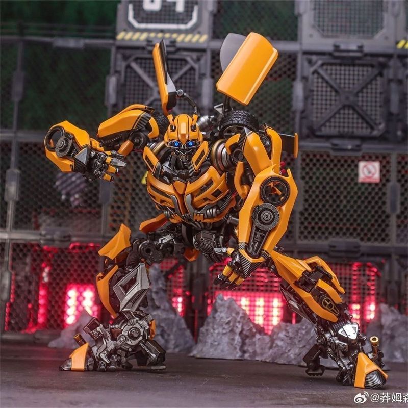 เปลี่ยนของเล่น CE04 Bumblebee ภาพยนตร์โลหะผสมผลิตภัณฑ์สําเร็จรูป Hands-on หุ่นยนต์รุ่นเคลื่อนย้ายได้