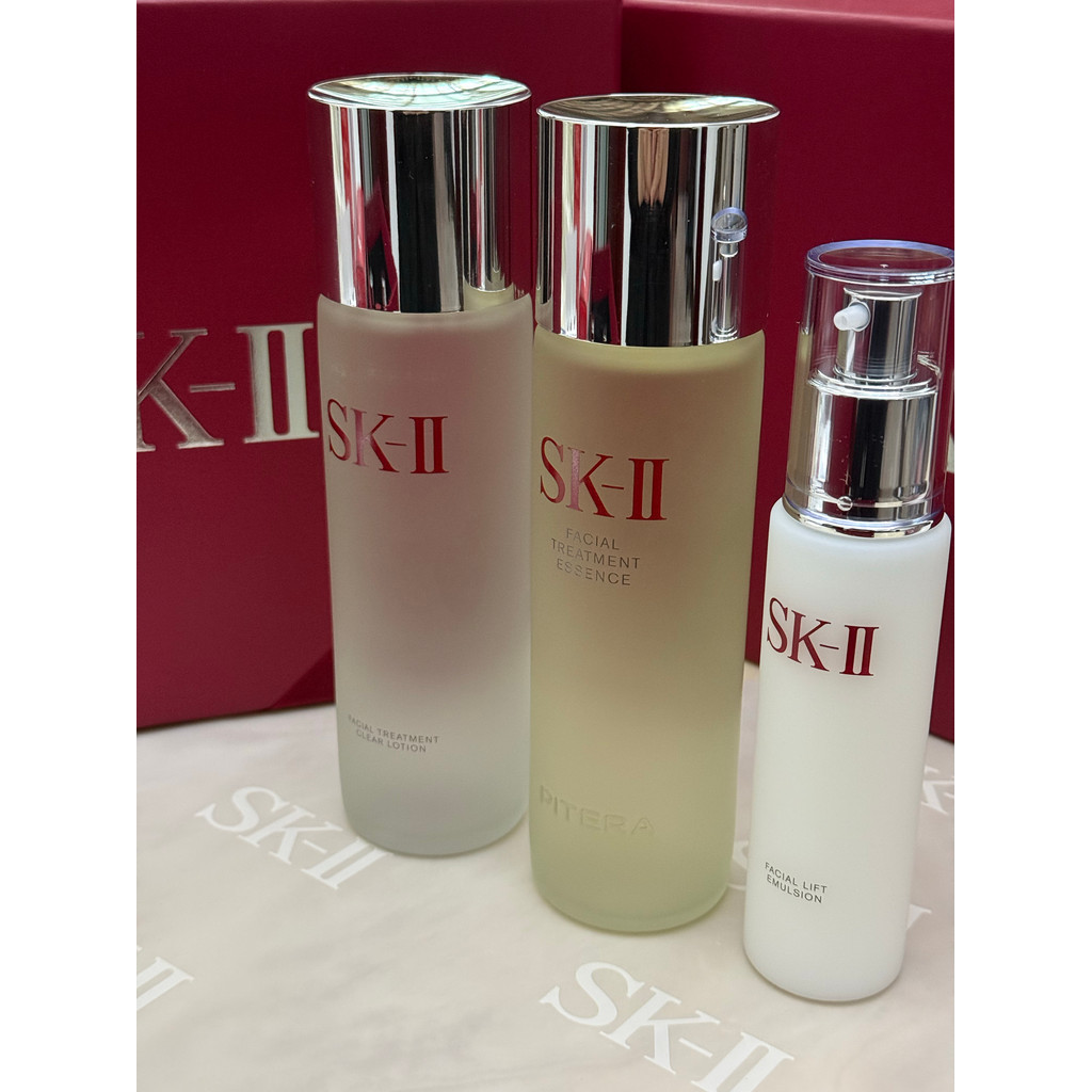 SK2 Facial Treatment Essence Hydrating & Moisturizing Collagen Emulsion - ชุดหลายชิ้นสําหรับความชุ่ม