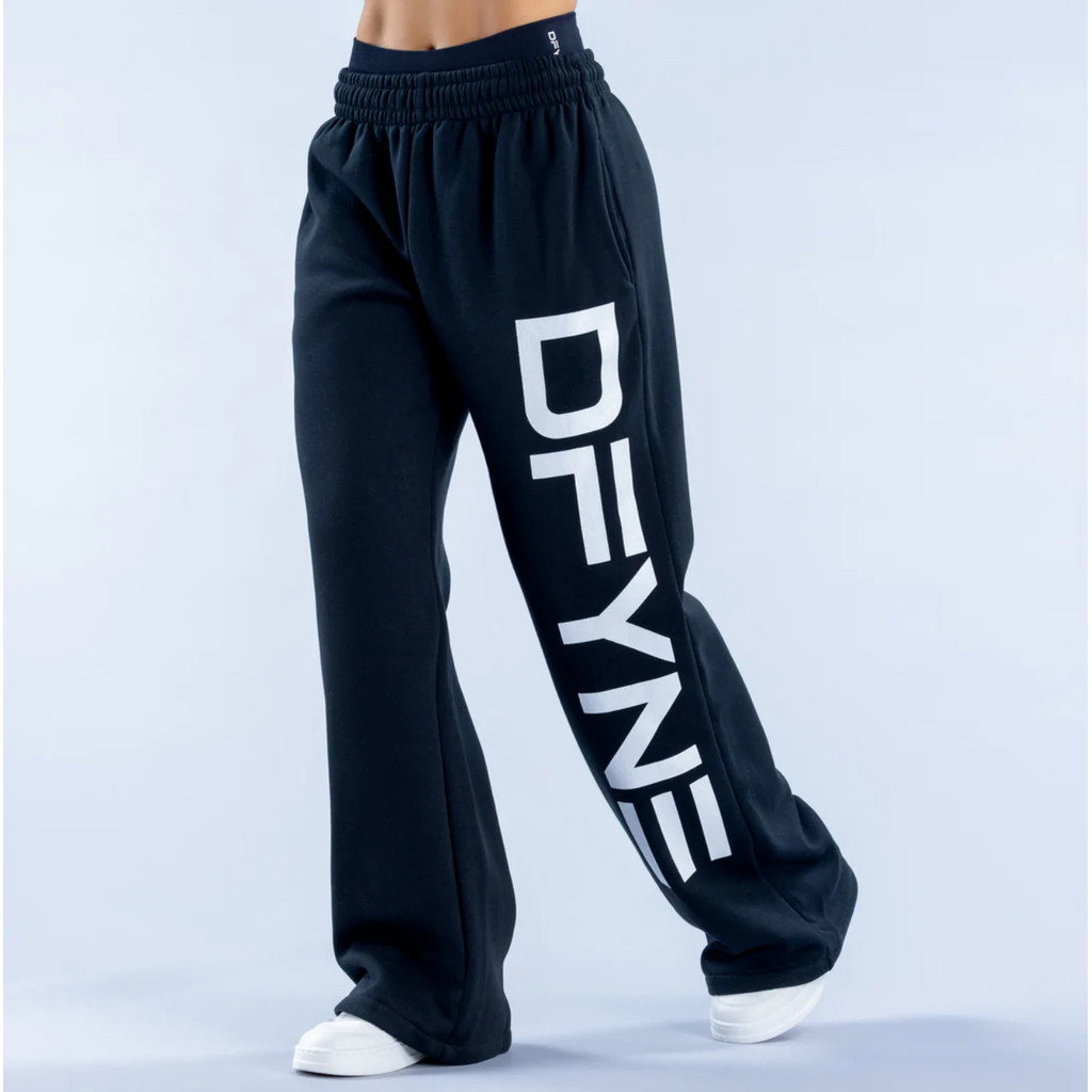 DFYNE Signature จ็อกเกอร์ขากว้าง สำหรับการเล่นกีฬาและใส่ง่ายในทุกวัน