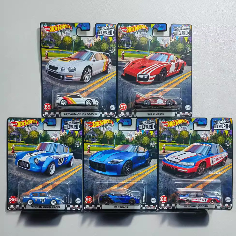 Hot Wheels GJT68 Garden Avenue 18 Audi Benz 190E Nissan S15 Audi Iron Sole Rubber Car Culture