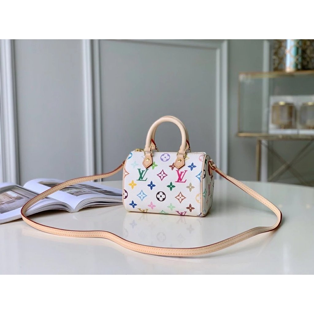 กระเป๋าถือ LOUIS VUITTON M61252 สีขาว ทำจากผ้าแคนวาสมอนโกรัมคลาสสิก