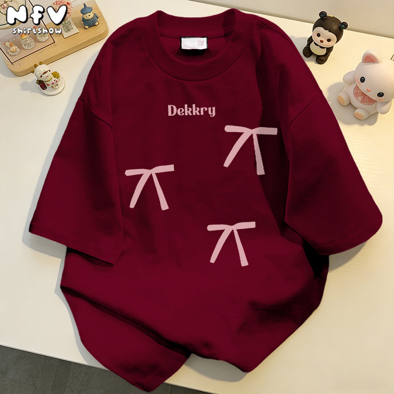 NFV ส่งจากไทย✨เสื้อยืดคอกลม สไตล์เกาหลีทันสมัย เนื้อนุ่ม ใส่สบาย แขนสั้น โอเวอร์ไซซ์ ริบบิ้นสีชมพู 100%cotton YG824