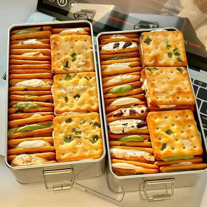 รสไต้หวัน!Chive Nougat Sandwich Biscuits Tin Box Nougat ของว่างทั่วไป20260331