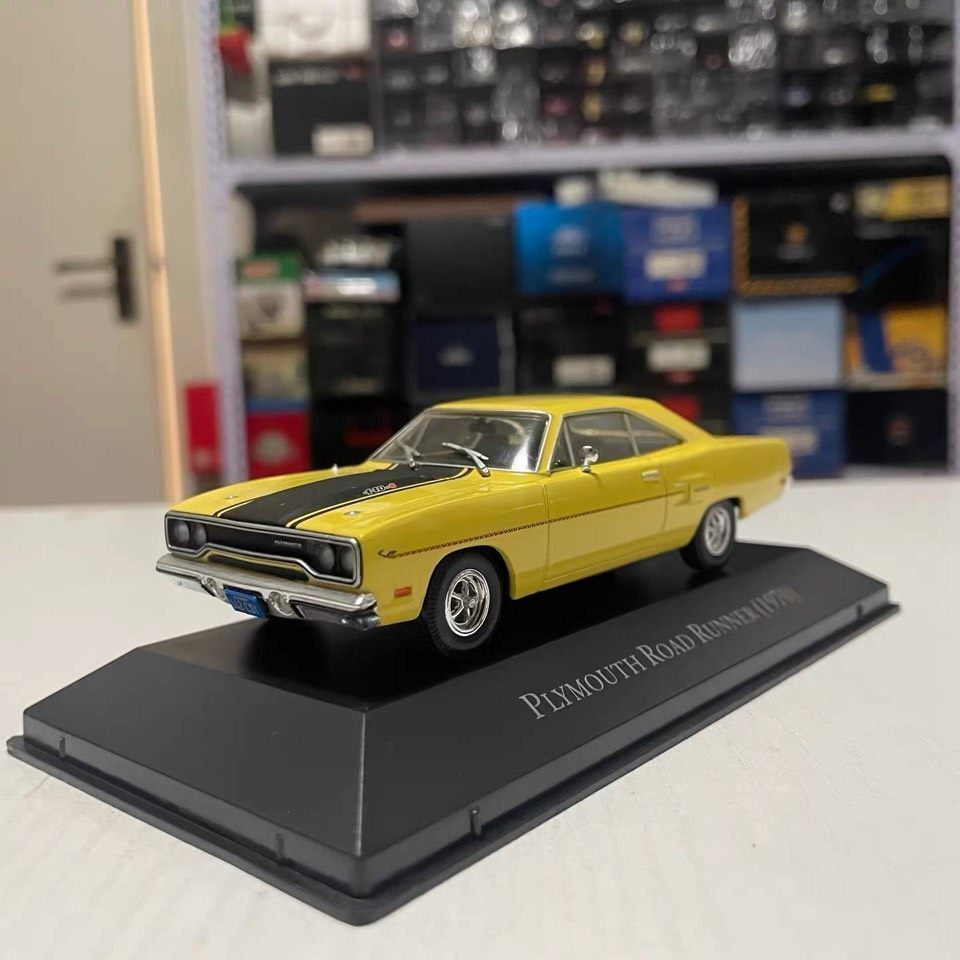 1: 43 IXO Plymouth Plymouth Road Runner 1970 รถรุ่นสีเหลือง